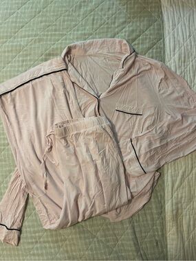 Victoria's Secret Pale Pink Pajama Set with Black Piping